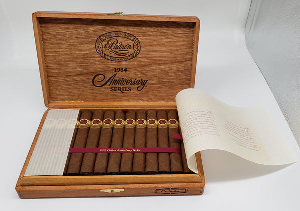 PADRON 1964 ANNIVERSARY- EXCLUSIVO (NATURAL) 5 ½ x 50 VINTAGE 1998 CIGARS - AGED 26 YEARS.