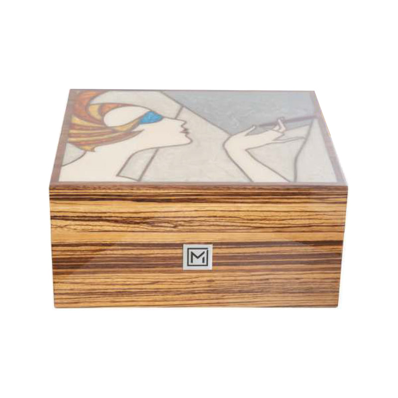 MACCARRONE<br>RESIN DEA TYCHE<br>40<br>[LTD EDITION]