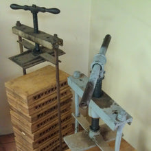 Load image into Gallery viewer, BARTOLOMÉ MASÓ™ <br> [MADURO] <br> by MARCUS DANIEL®